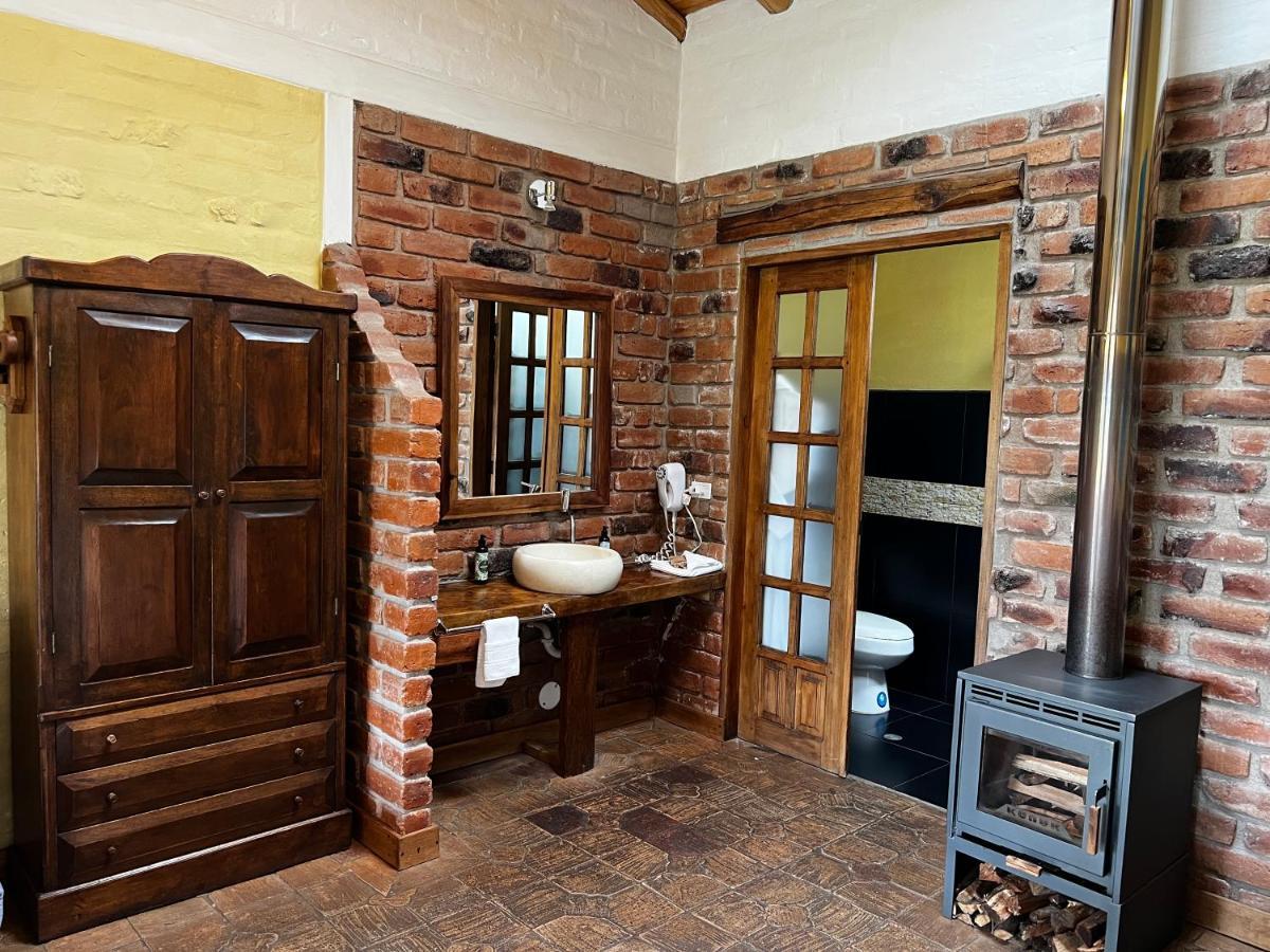 Hacienda Jimenita Wildlife Reserve Puembo エクステリア 写真