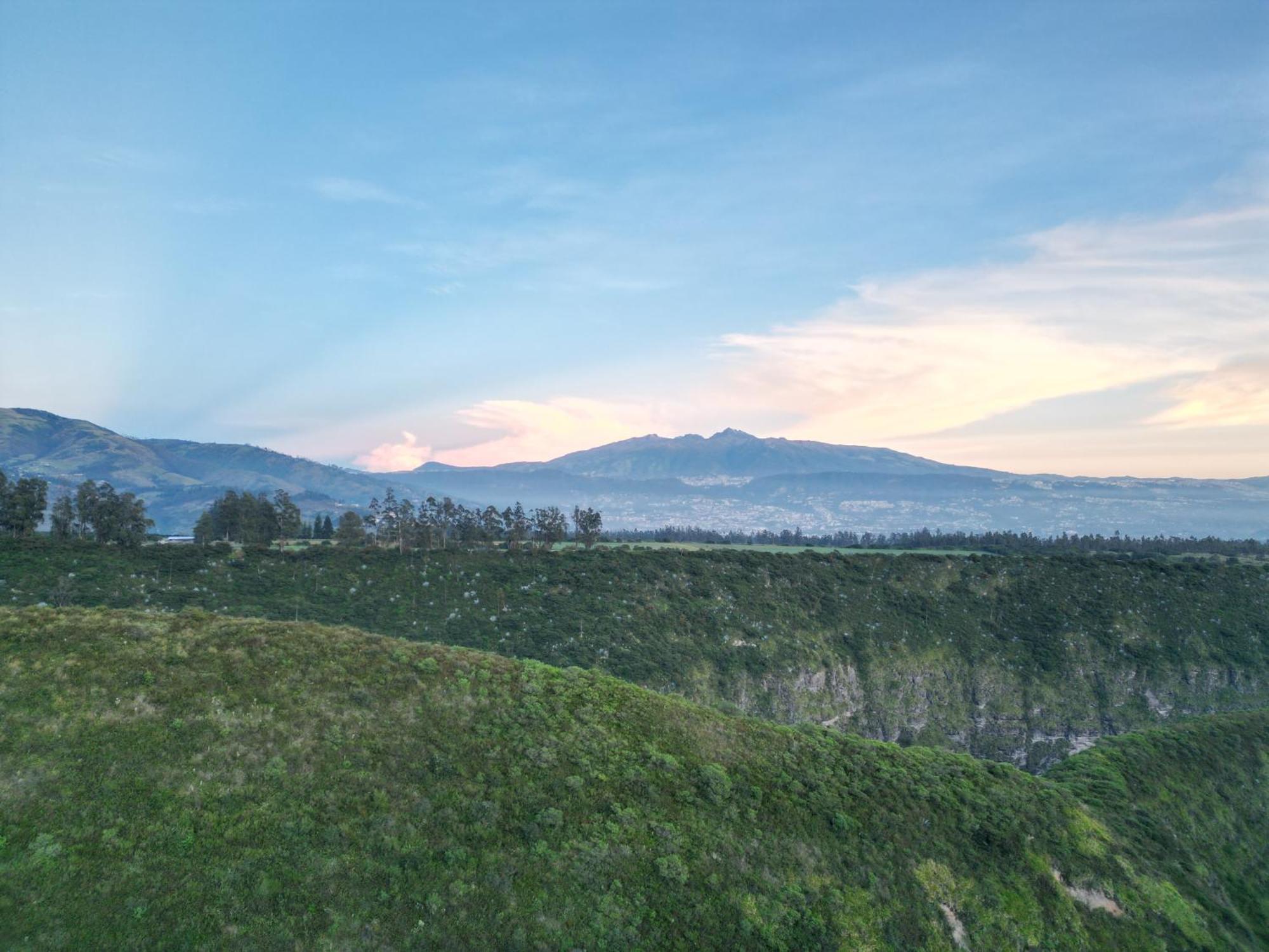 Hacienda Jimenita Wildlife Reserve Puembo エクステリア 写真