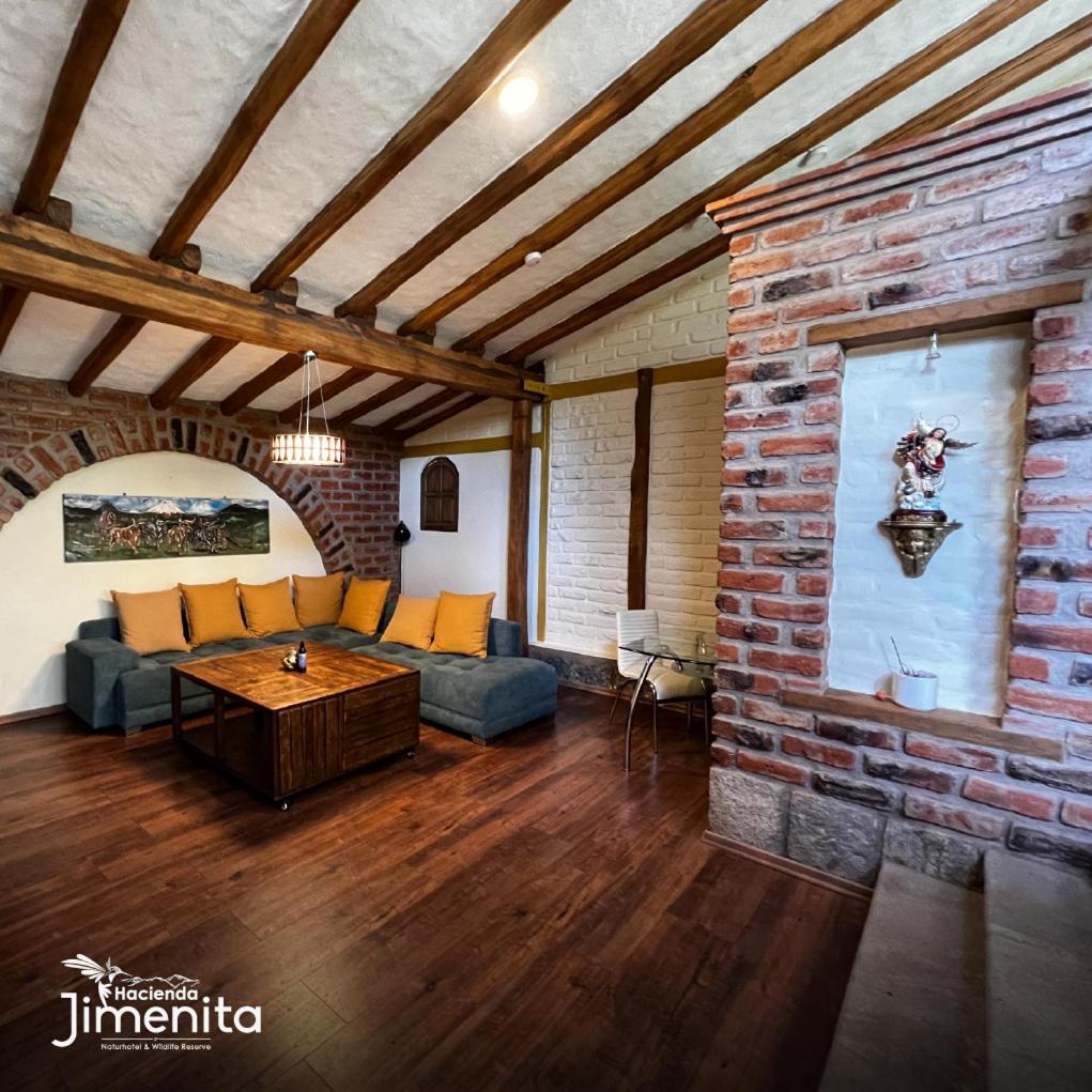 Hacienda Jimenita Wildlife Reserve Puembo エクステリア 写真